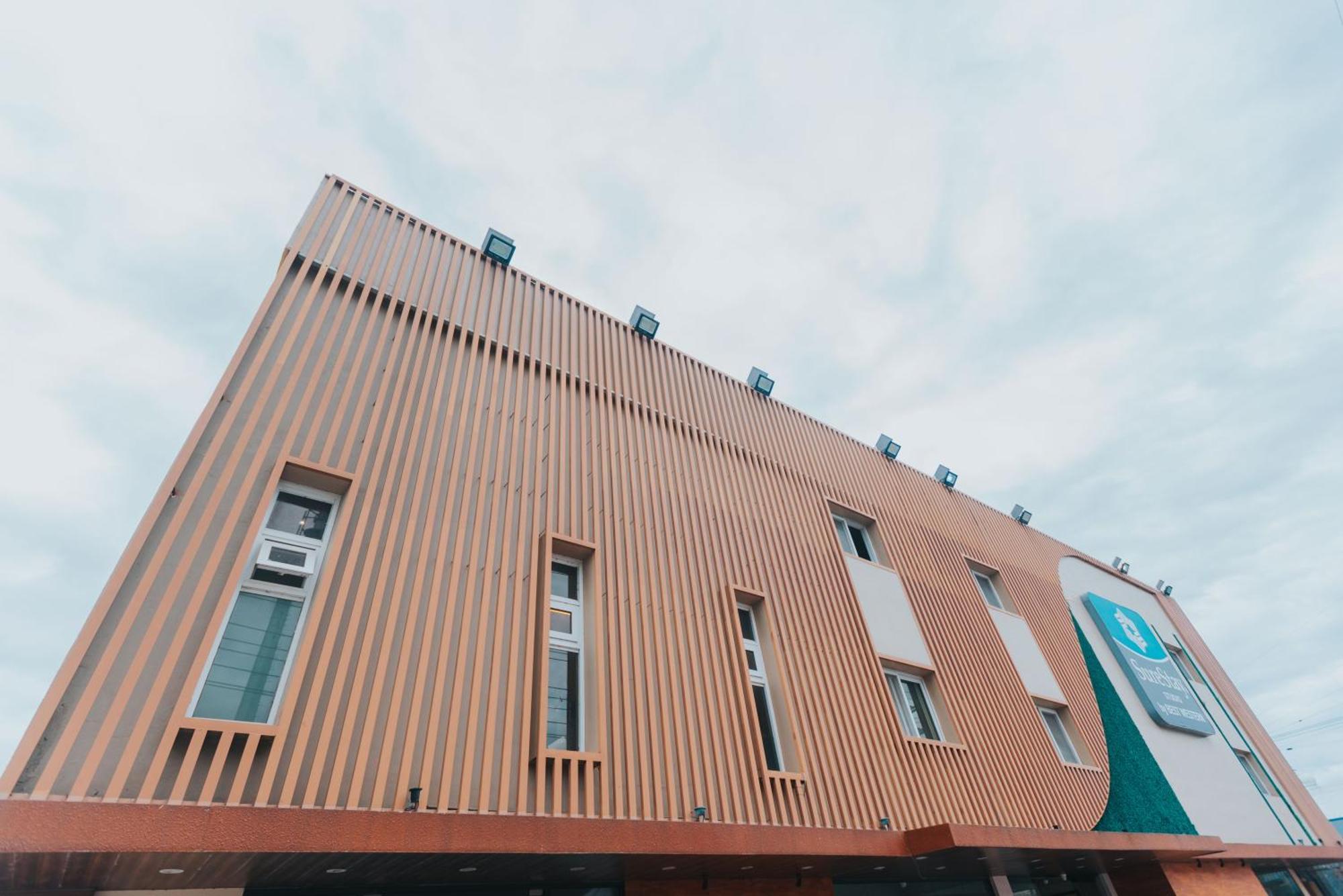 Surestay Studio By Best Western Clarkview Angeles City Ngoại thất bức ảnh